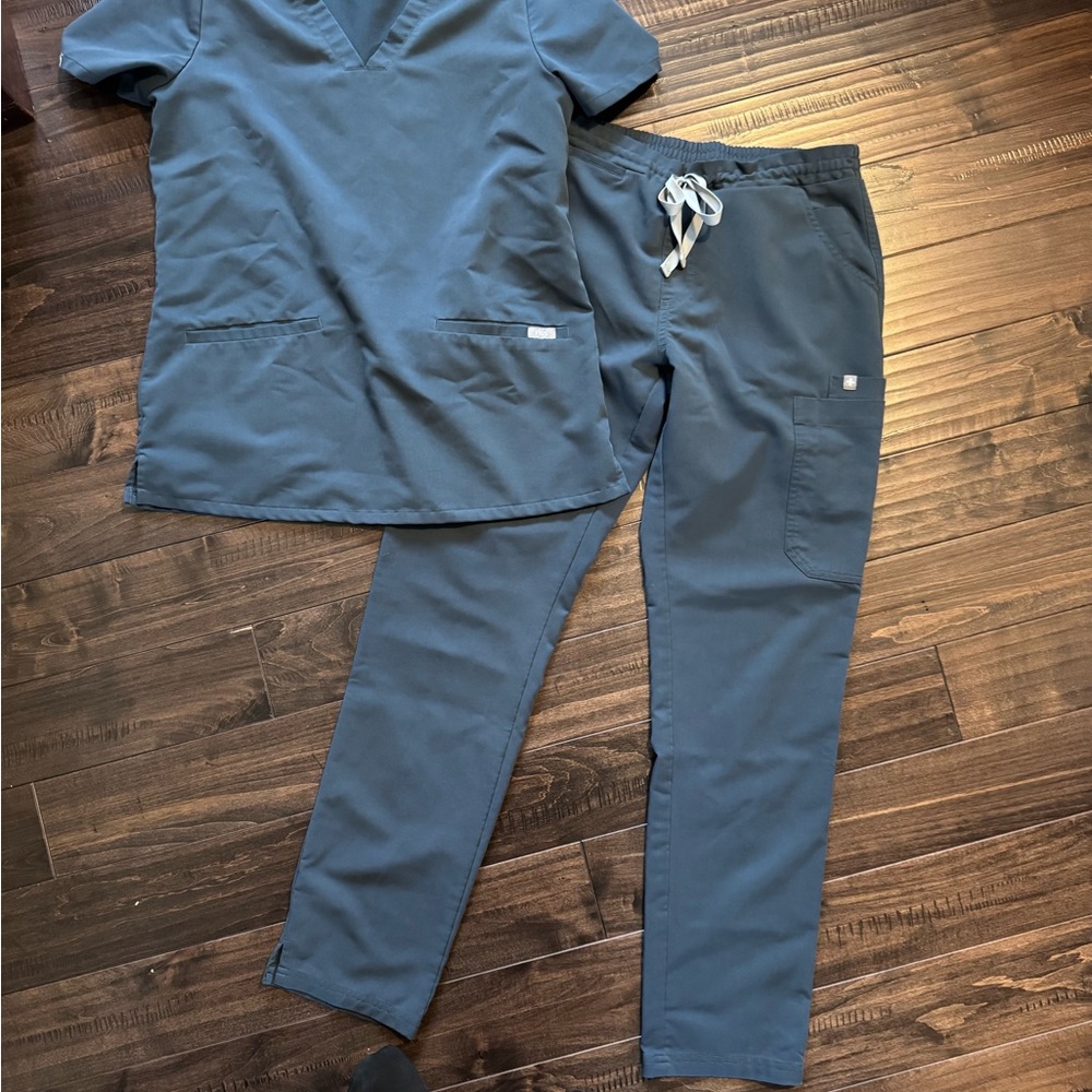 Figs Technical Collection in Dark Harbor - small